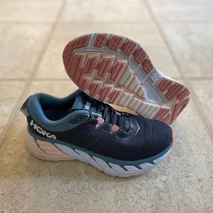 Women’s Hoka Gaviota 3 size 6.5b